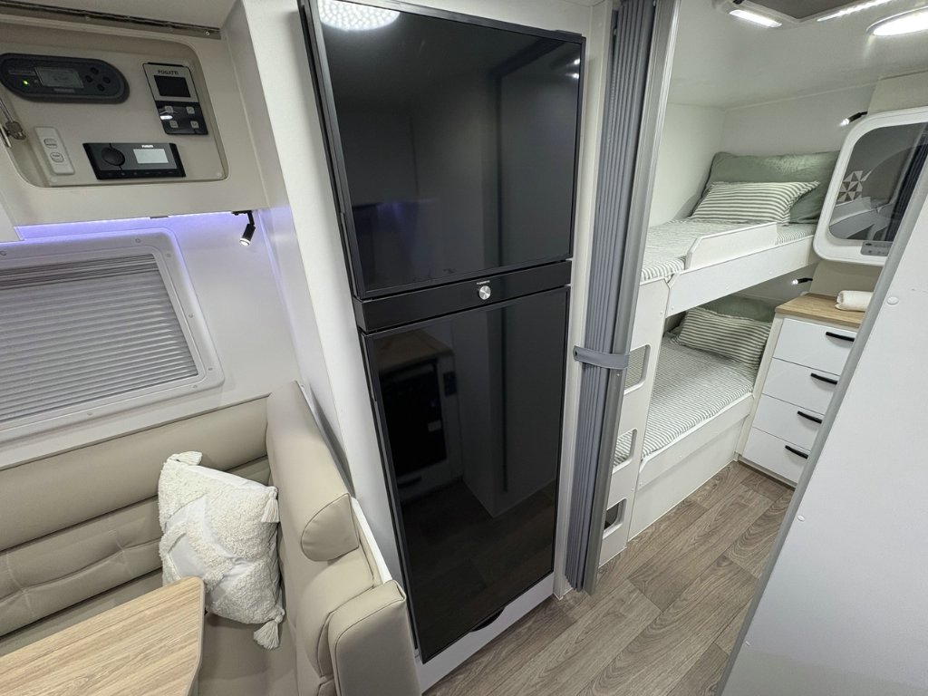 NEW 2026 LEADER CARAVANS GOLD LE DIRT ROADER CARAVAN 2 AXLE