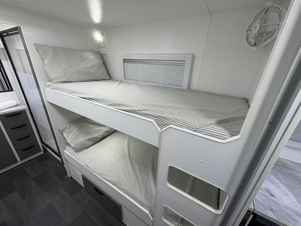 NEW 2026 LEADER CARAVANS GOLD LE CARAVAN 2 AXLE