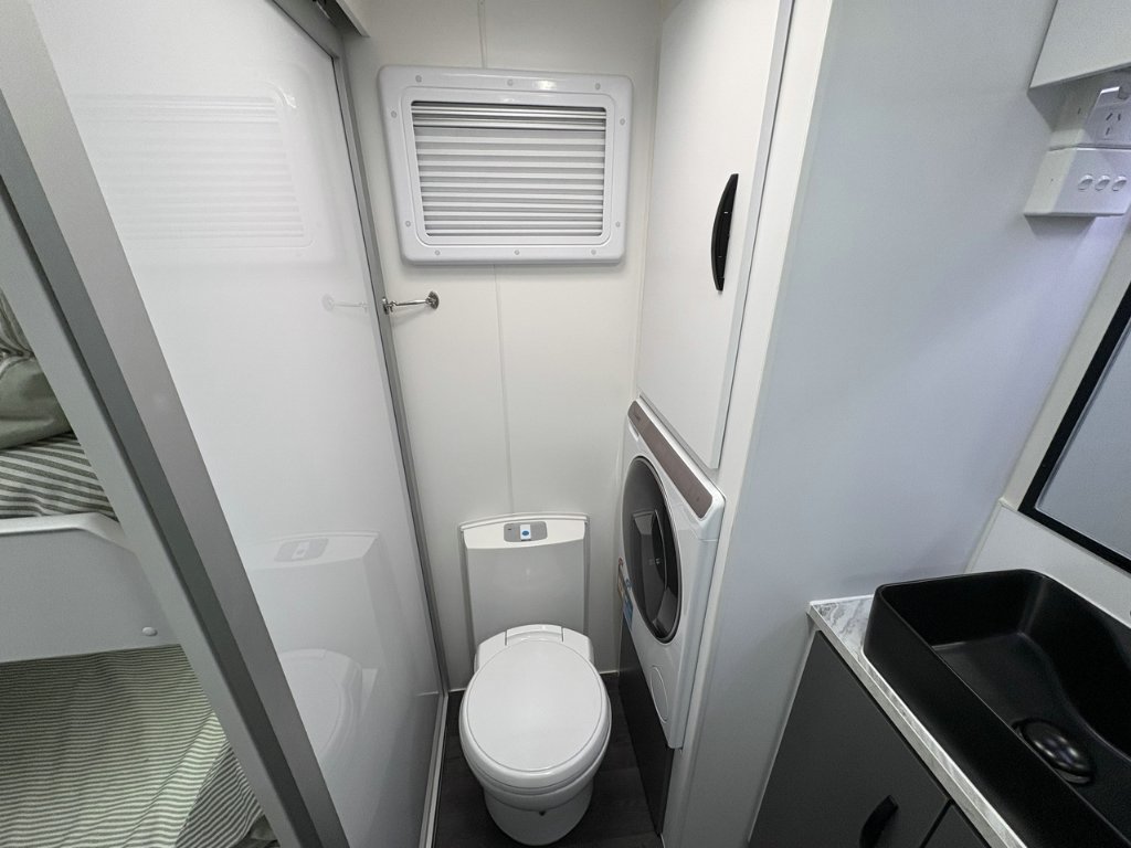 NEW 2026 LEADER CARAVANS GOLD LE CARAVAN 2 AXLE