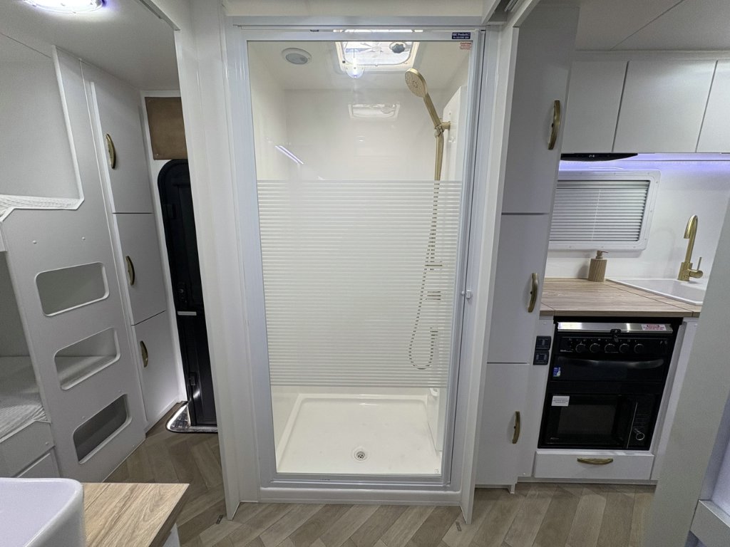 NEW 2026 LEADER CARAVANS GOLD LE CARAVAN 2 AXLE