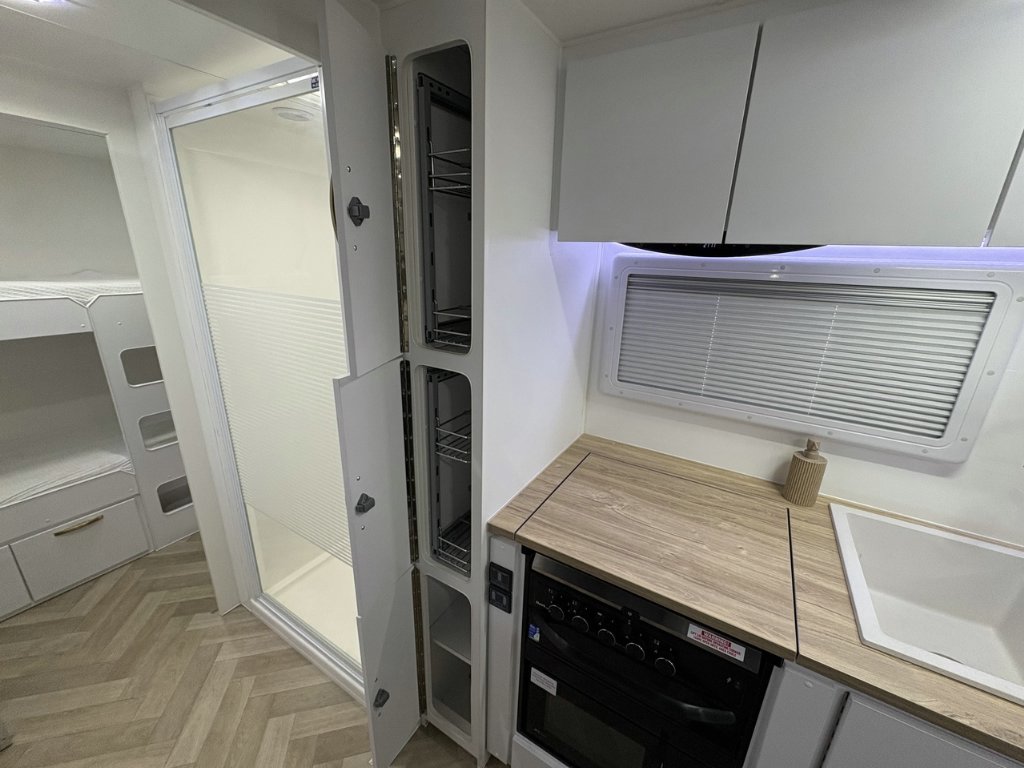 NEW 2026 LEADER CARAVANS GOLD LE CARAVAN 2 AXLE