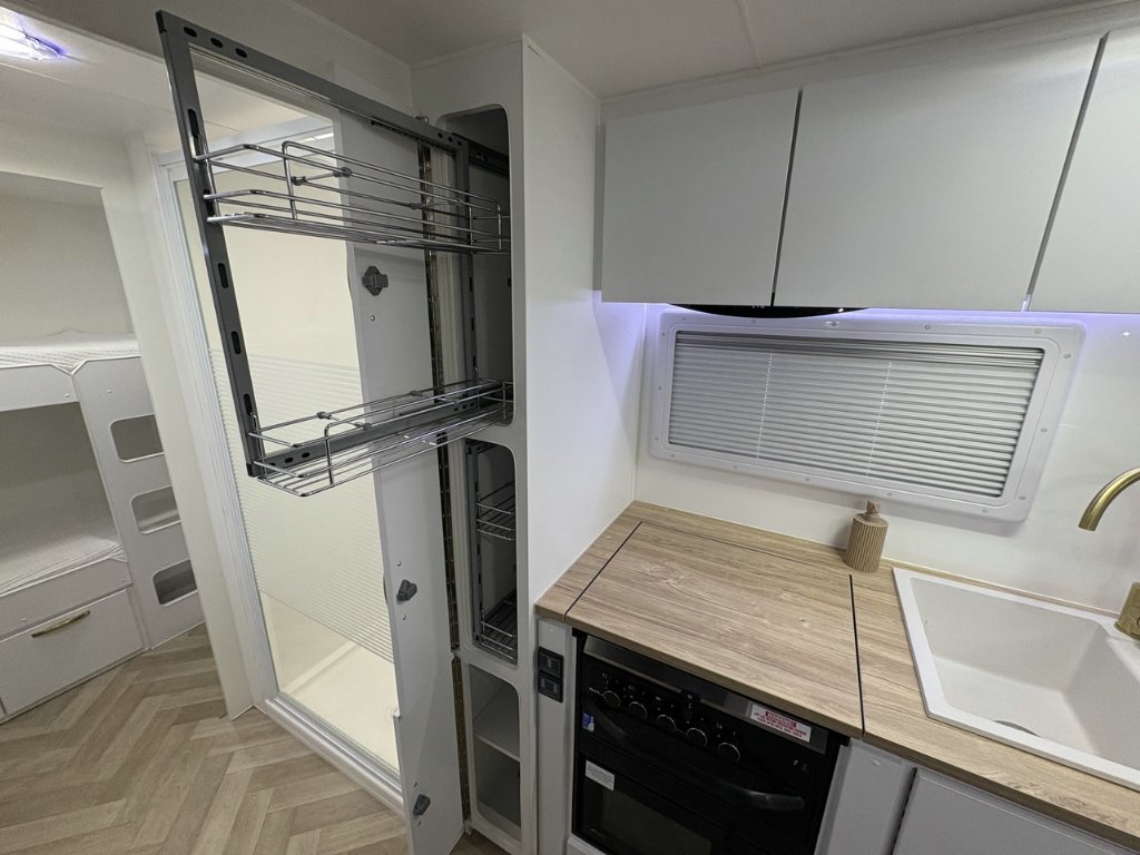 NEW 2026 LEADER CARAVANS GOLD LE CARAVAN 2 AXLE