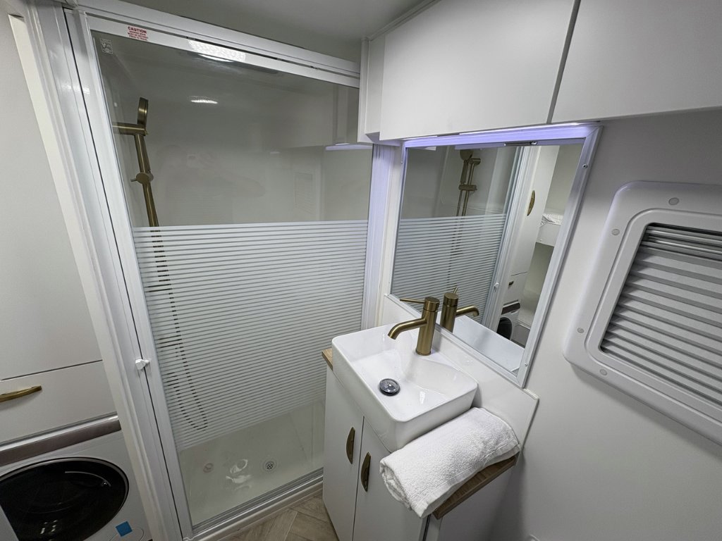NEW 2026 LEADER CARAVANS GOLD LE 20K SERIES CARAVAN 2 AXLE