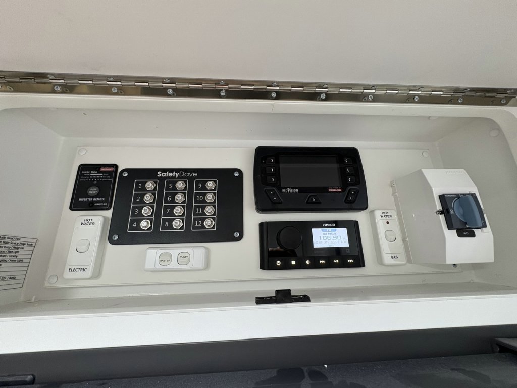 NEW 2026 LEADER CARAVANS GOLD LE 20K SERIES CARAVAN 2 AXLE