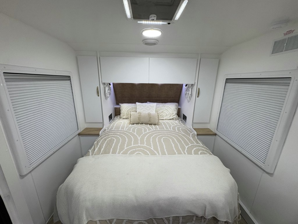 NEW 2026 LEADER CARAVANS GOLD LE 20K SERIES CARAVAN 2 AXLE