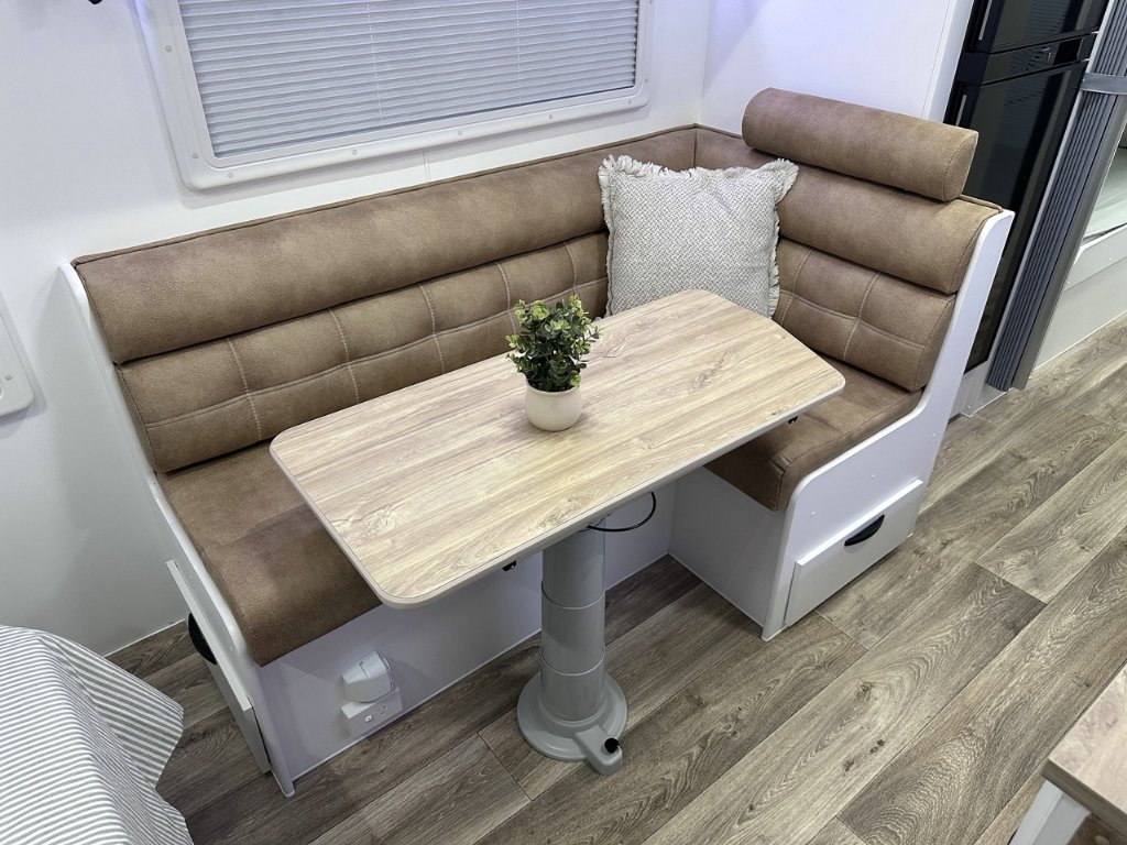 NEW 2026 LEADER CARAVANS GOLD LE CARAVAN 2 AXLE