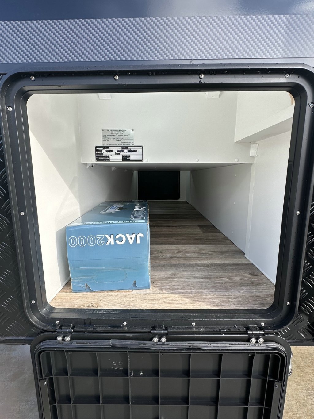NEW 2026 SUPREME CLASSIC TOURER CARAVAN 2 AXLE