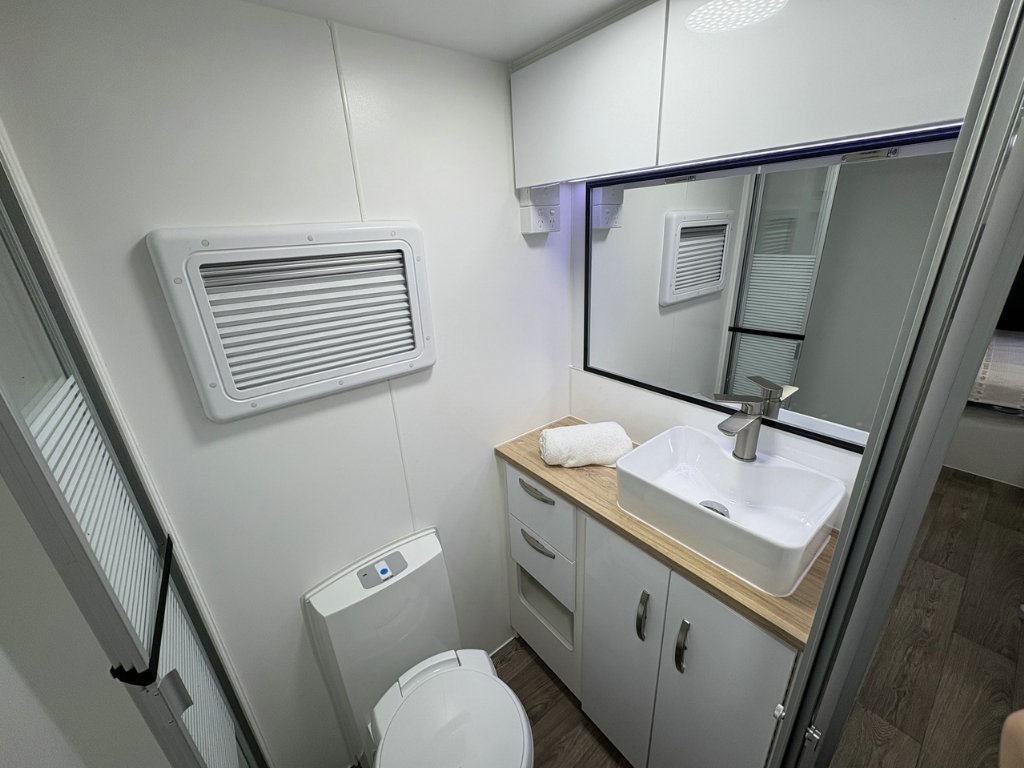 NEW 2026 LEADER CARAVANS GOLD LE CARAVAN 2 AXLE