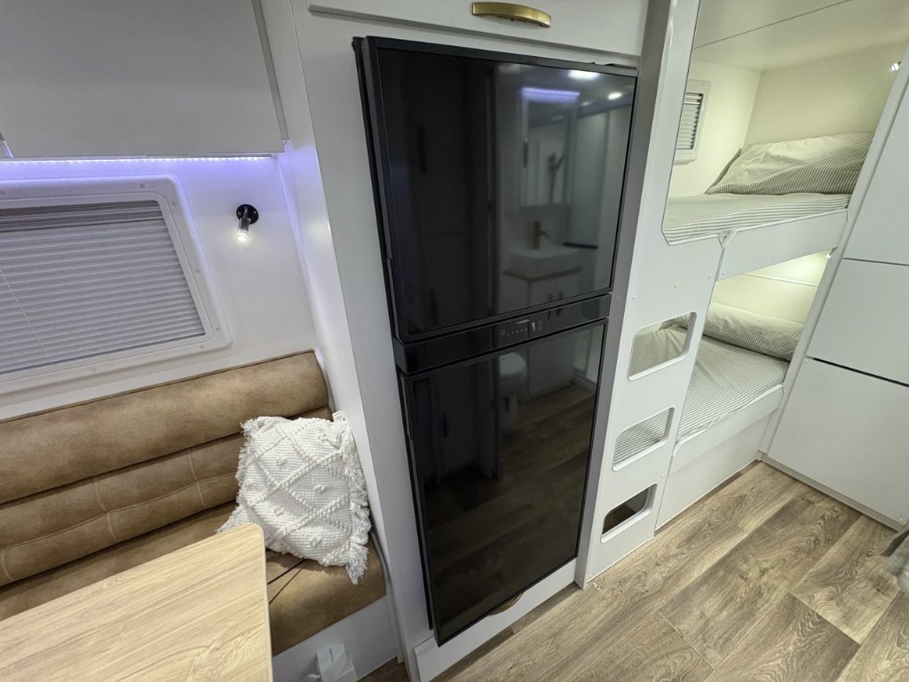 NEW 2026 LEADER CARAVANS GOLD LE DIRT ROADER CARAVAN 2 AXLE