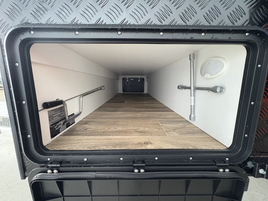 NEW 2026 LEADER CARAVANS GOLD LE DIRT ROADER CARAVAN 2 AXLE