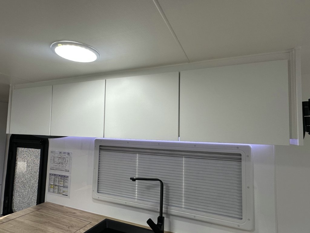 NEW 2026 SUPREME CLASSIC TOURER CARAVAN 2 AXLE