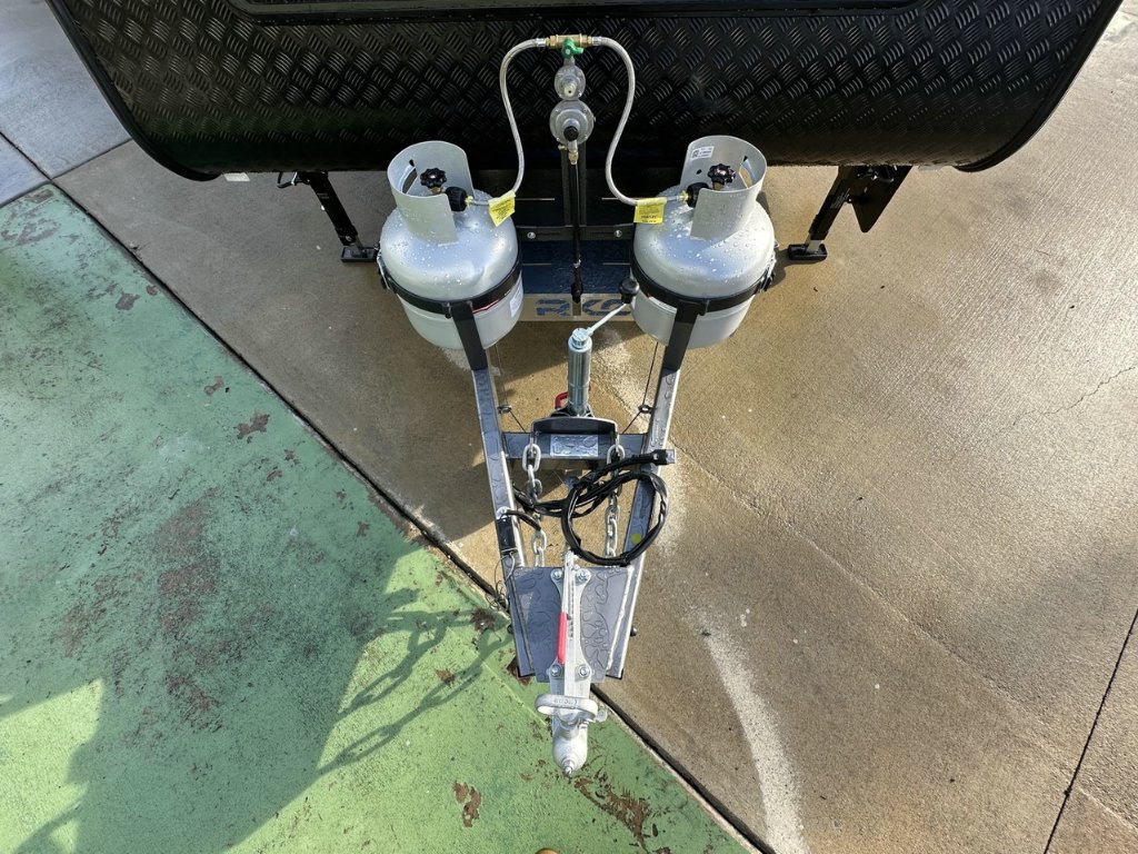 NEW 2026 SUPREME CLASSIC TOURER CARAVAN 2 AXLE