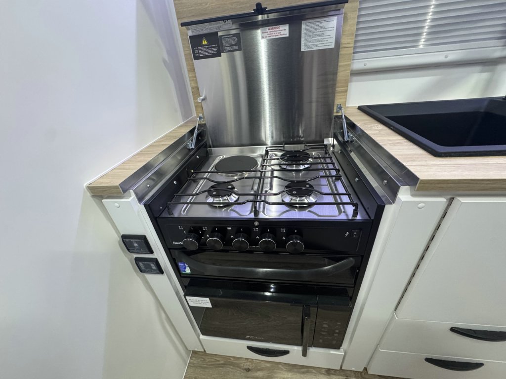 NEW 2026 LEADER CARAVANS GOLD LE CARAVAN 2 AXLE