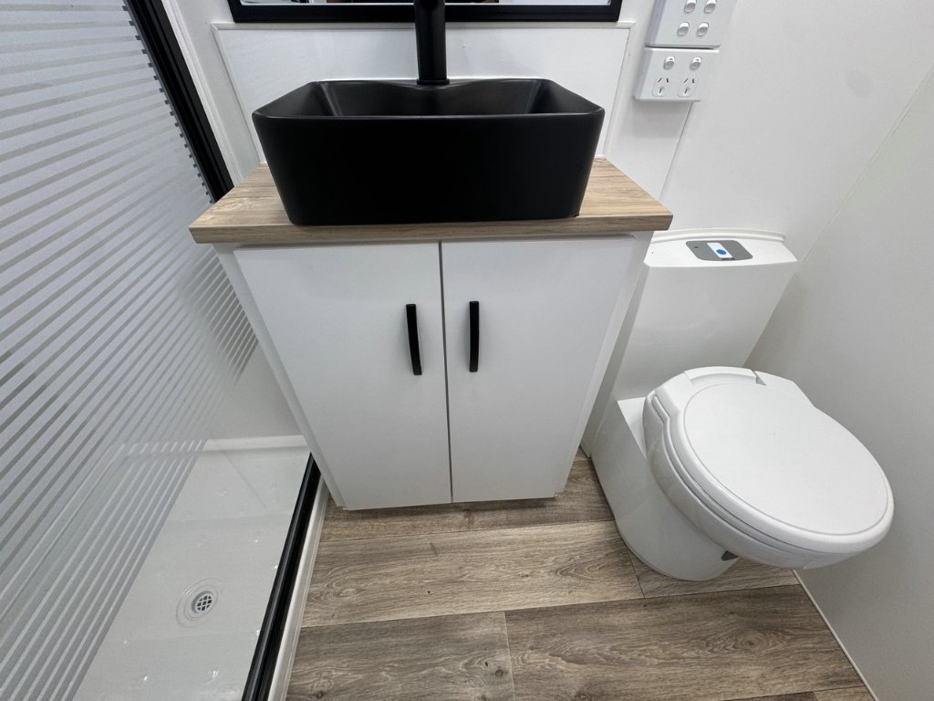 NEW 2026 LEADER CARAVANS GOLD LE CARAVAN 2 AXLE