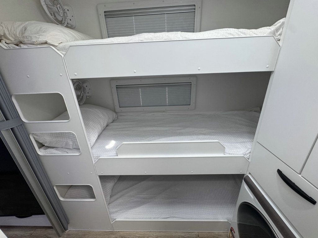 NEW 2026 LEADER CARAVANS GOLD LE CARAVAN 2 AXLE