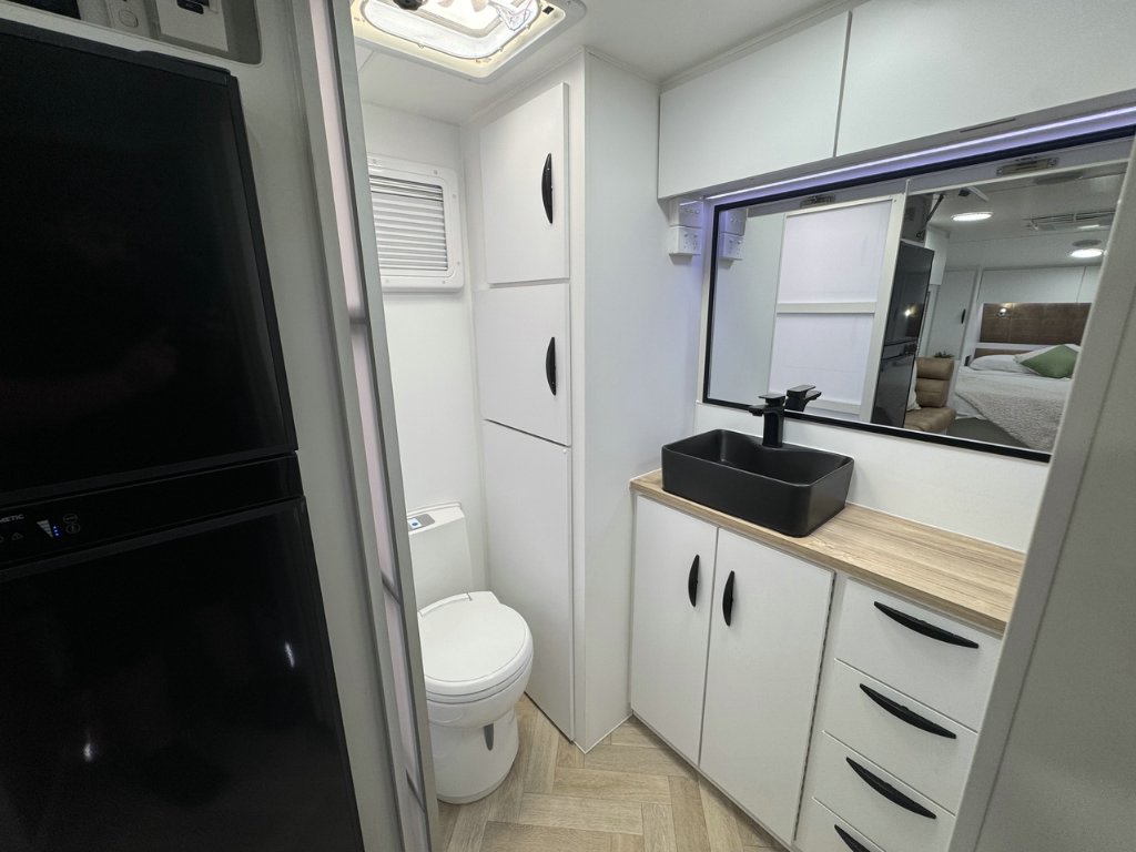NEW 2026 SUPREME CLASSIC TOURER 20K SERIES CARAVAN 2 AXLE