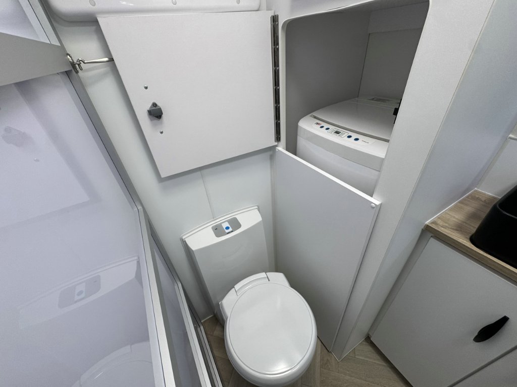 NEW 2026 SUPREME CLASSIC TOURER 20K SERIES CARAVAN 2 AXLE