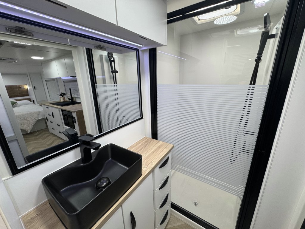NEW 2026 SUPREME CLASSIC TOURER 20K SERIES CARAVAN 2 AXLE
