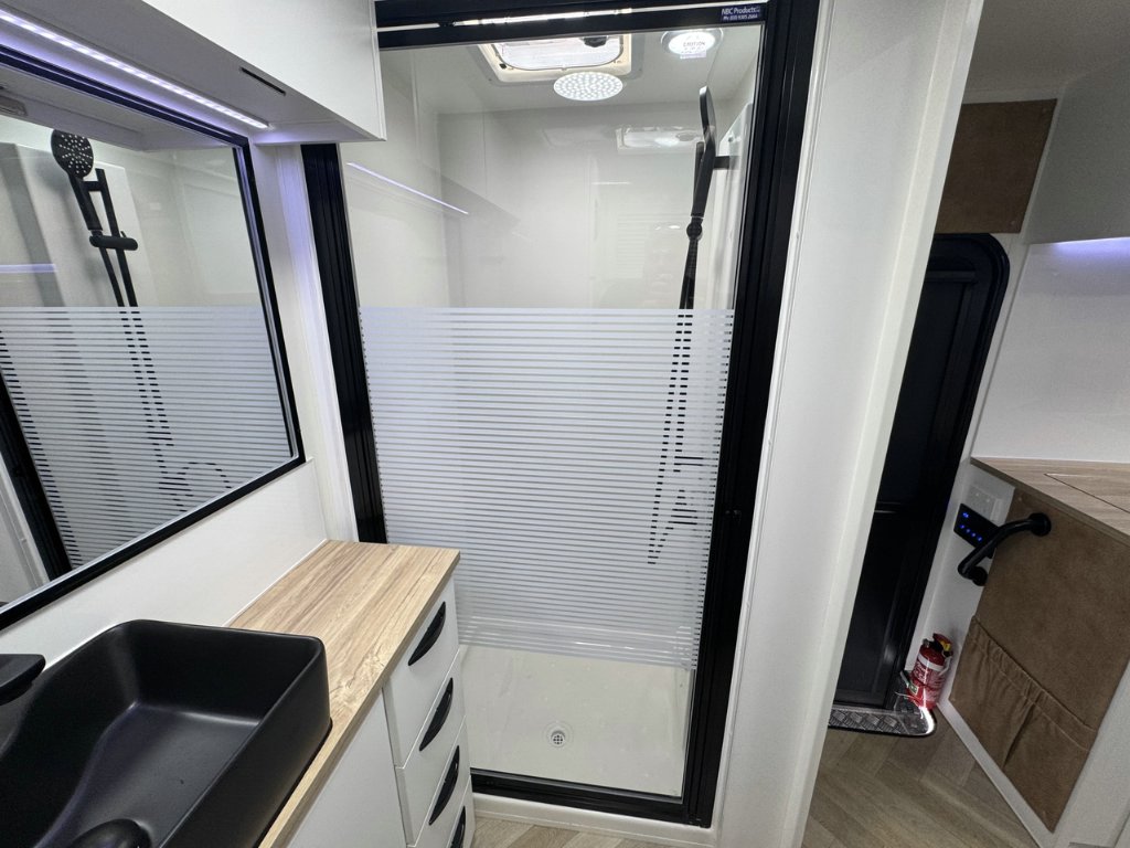 NEW 2026 SUPREME CLASSIC TOURER 20K SERIES CARAVAN 2 AXLE