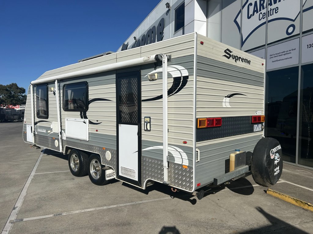 USED 2013 SUPREME EXECUTIVE CARAVAN 2 AXLE