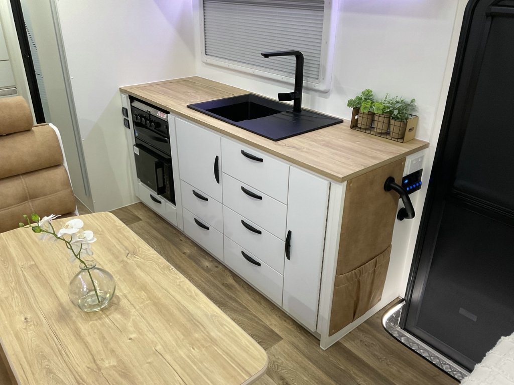 NEW 2026 LEADER CARAVANS GOLD LE CARAVAN 2 AXLE