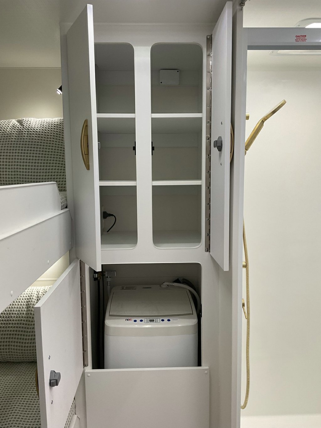 NEW 2026 LEADER CARAVANS GOLD LE DIRT ROADER CARAVAN 2 AXLE