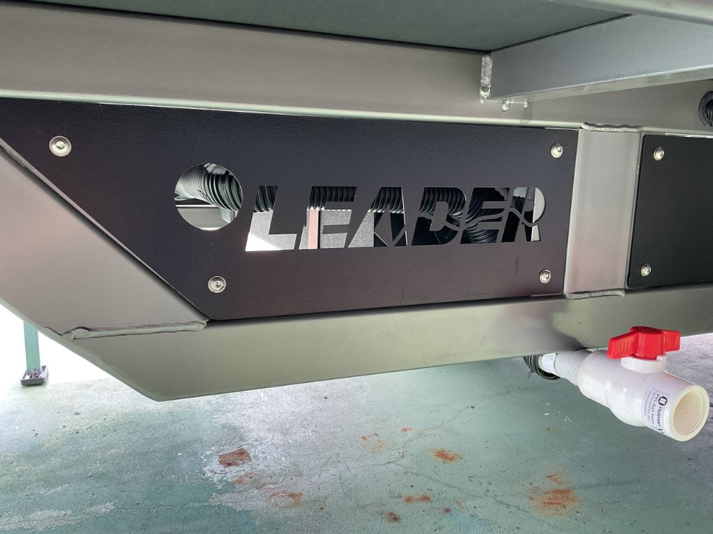 NEW 2026 LEADER CARAVANS GOLD LE DIRT ROADER CARAVAN 2 AXLE