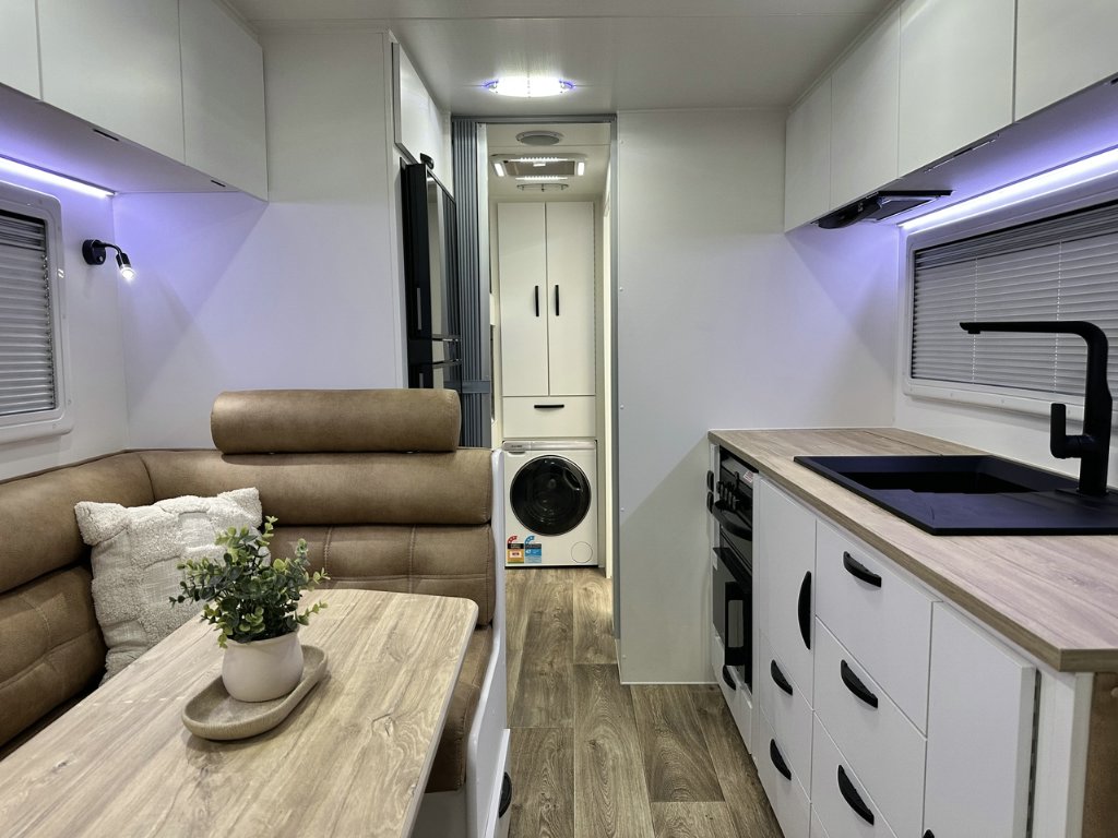 NEW 2026 LEADER CARAVANS GOLD LE CARAVAN 2 AXLE