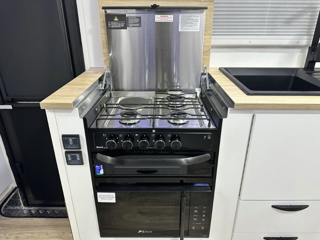 NEW 2026 SUPREME CLASSIC TOURER CARAVAN 2 AXLE