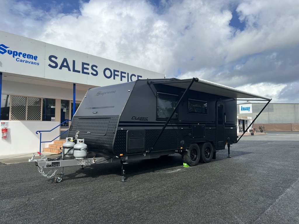 NEW 2026 SUPREME CLASSIC TOURER CARAVAN 2 AXLE