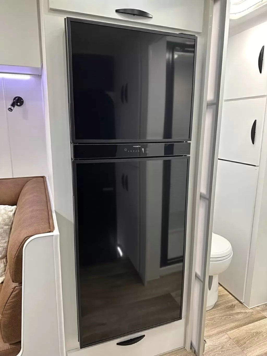 NEW 2026 SUPREME CLASSIC TOURER CARAVAN 2 AXLE