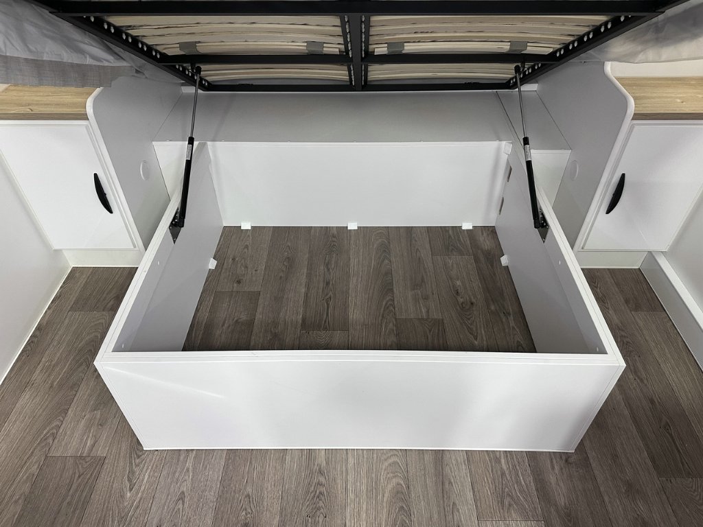 NEW 2026 SUPREME CLASSIC TOURER CARAVAN 1 AXLE