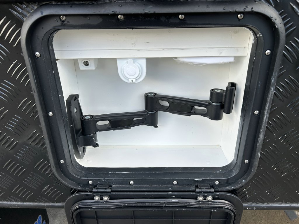 NEW 2026 SUPREME CLASSIC TOURER CARAVAN 1 AXLE