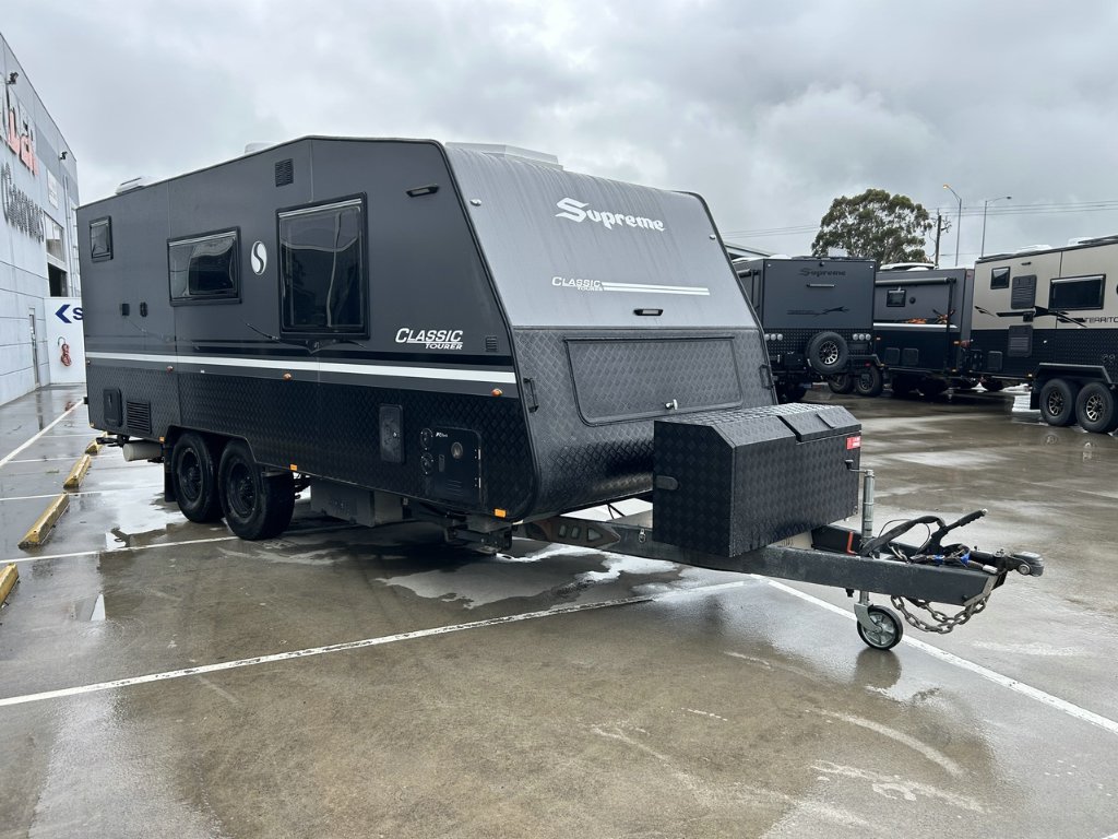 USED 2024 SUPREME CLASSIC TOURER CARAVAN 2 AXLE