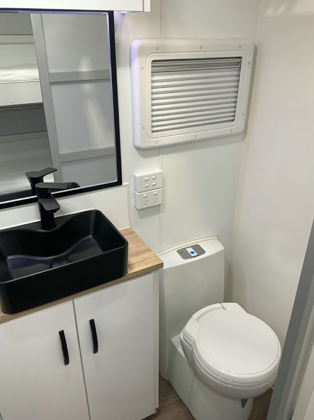 NEW 2026 LEADER CARAVANS GOLD LE CARAVAN 2 AXLE