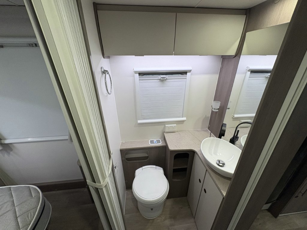 USED 2023 JAYCO JOURNEY CARAVAN 2 AXLE
