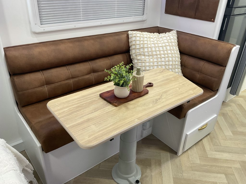 NEW 2026 LEADER CARAVANS GOLD LE CARAVAN 2 AXLE