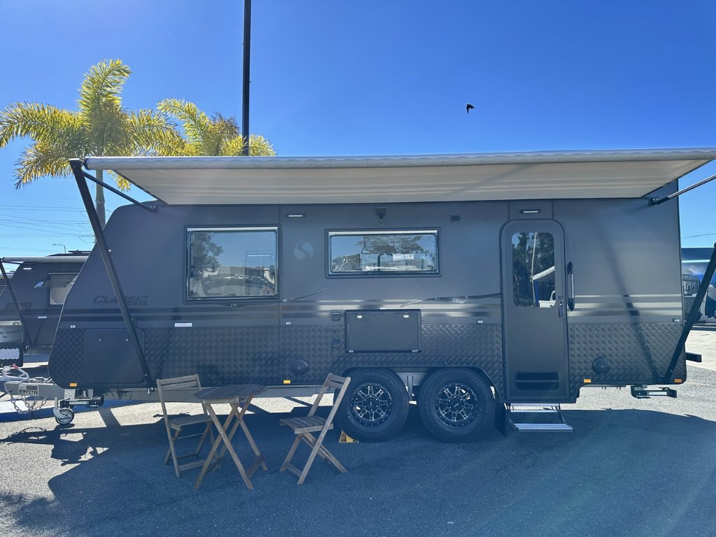 NEW 2026 SUPREME CLASSIC TOURER CARAVAN 2 AXLE