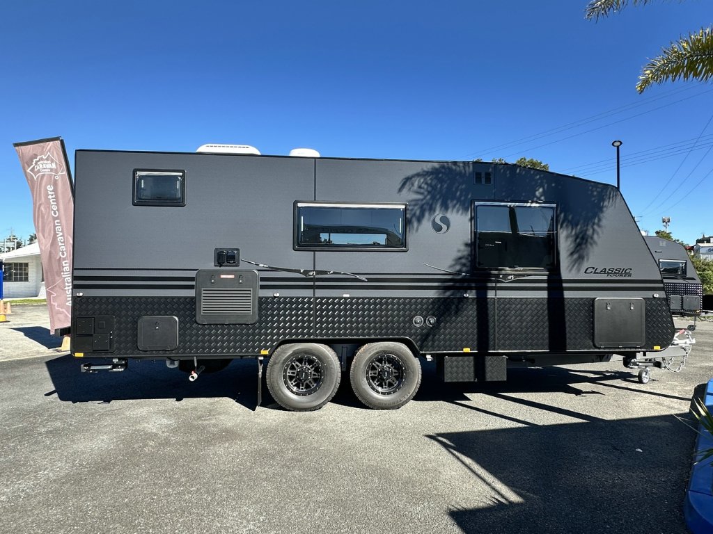 NEW 2026 SUPREME CLASSIC TOURER CARAVAN 2 AXLE