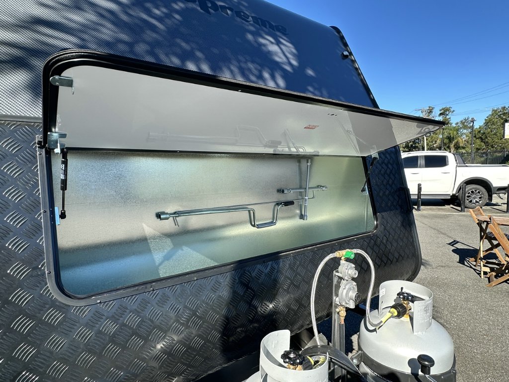 NEW 2026 SUPREME CLASSIC TOURER CARAVAN 2 AXLE