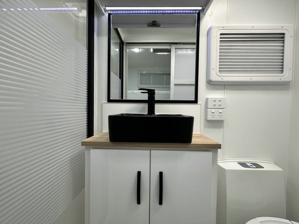 NEW 2026 LEADER CARAVANS GOLD LE CARAVAN 2 AXLE
