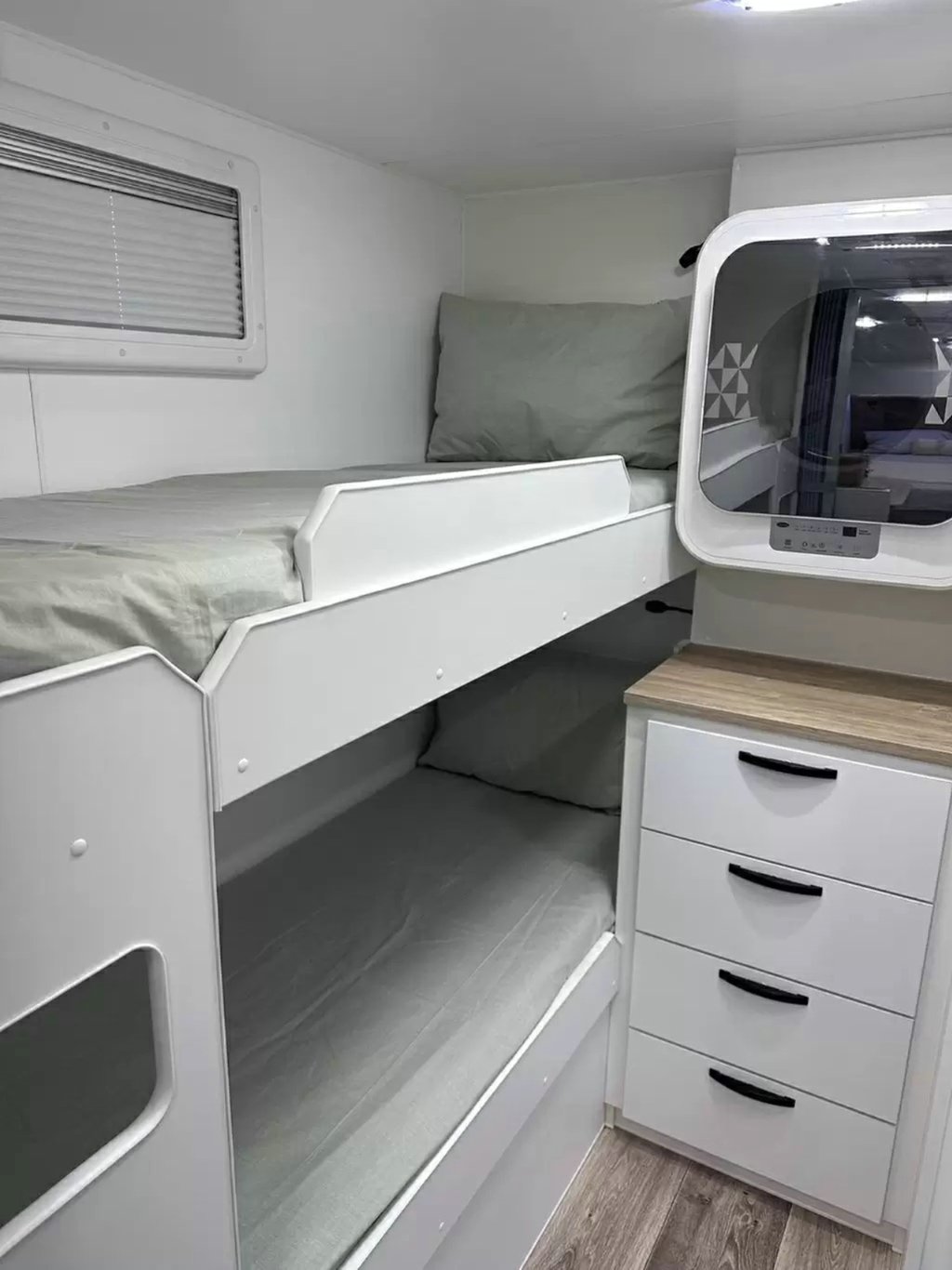 NEW 2026 LEADER CARAVANS GOLD LE CARAVAN 2 AXLE