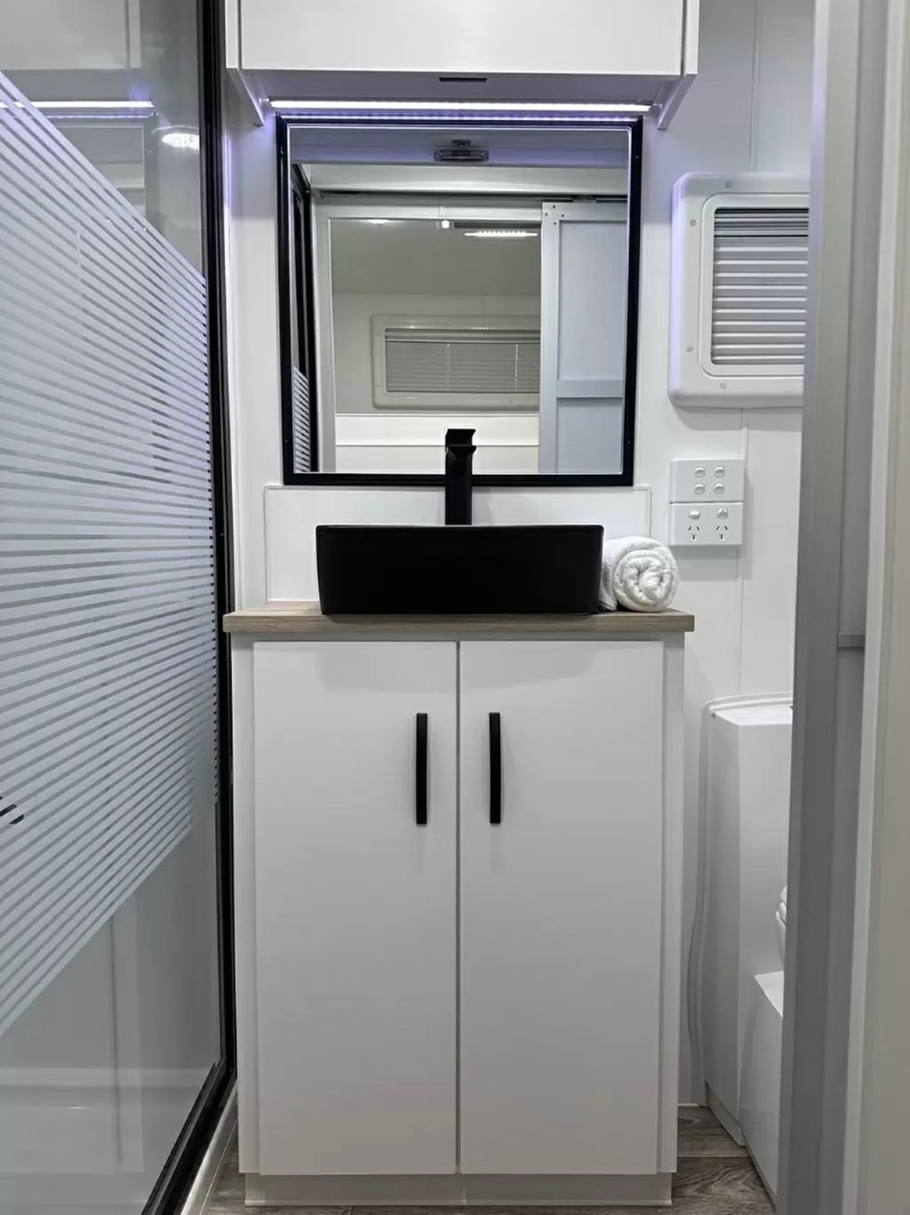 NEW 2026 LEADER CARAVANS GOLD LE CARAVAN 2 AXLE