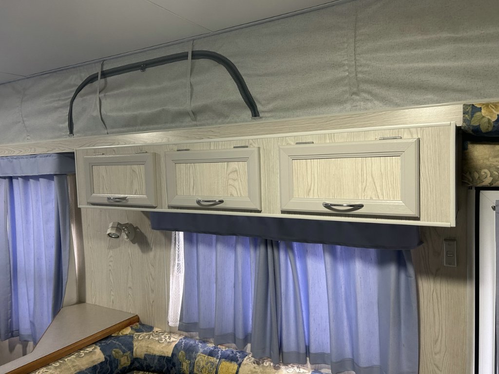 USED 2003 GALAXY SOUTHERN CROSS POP TOP 1 AXLE