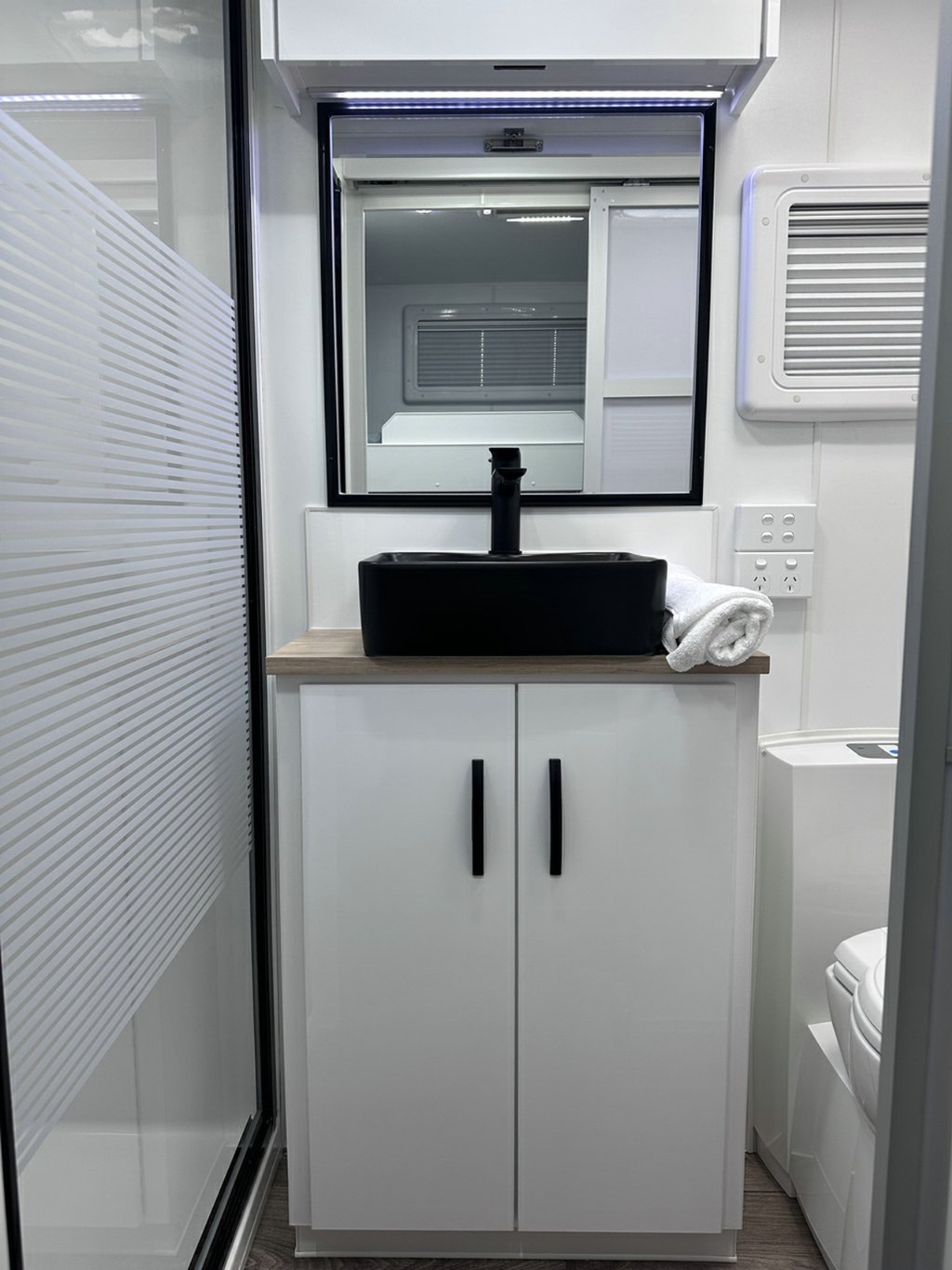 NEW 2026 LEADER CARAVANS GOLD LE CARAVAN 2 AXLE