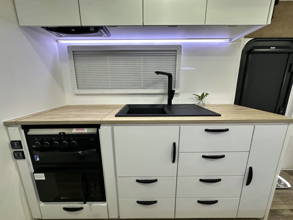 NEW 2026 LEADER CARAVANS GOLD LE CARAVAN 2 AXLE