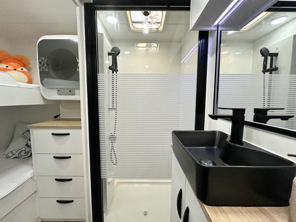 NEW 2026 LEADER CARAVANS GOLD LE CARAVAN 2 AXLE