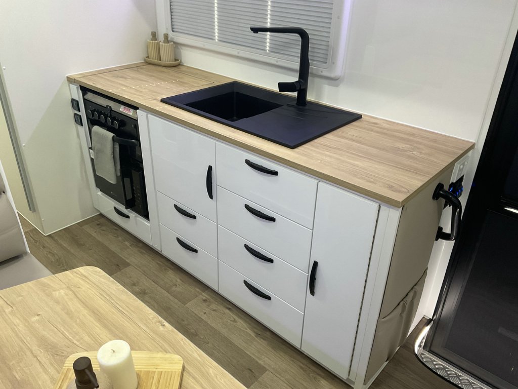 NEW 2026 LEADER CARAVANS GOLD LE CARAVAN 2 AXLE