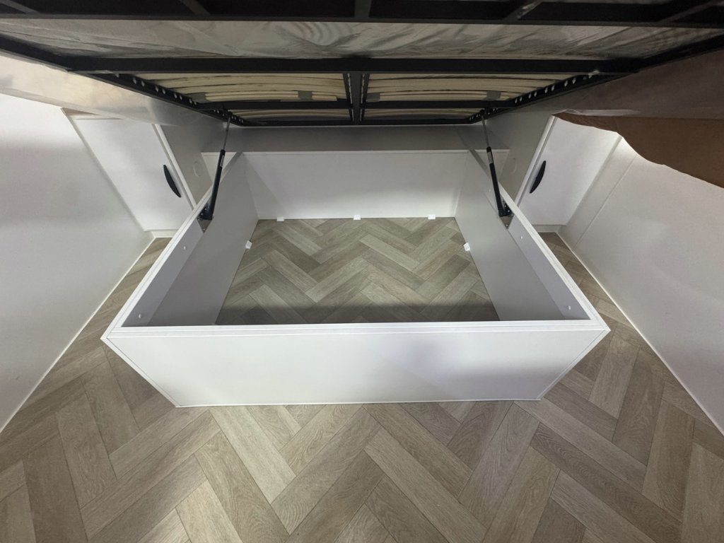 NEW 2026 SUPREME CLASSIC TOURER CARAVAN 2 AXLE