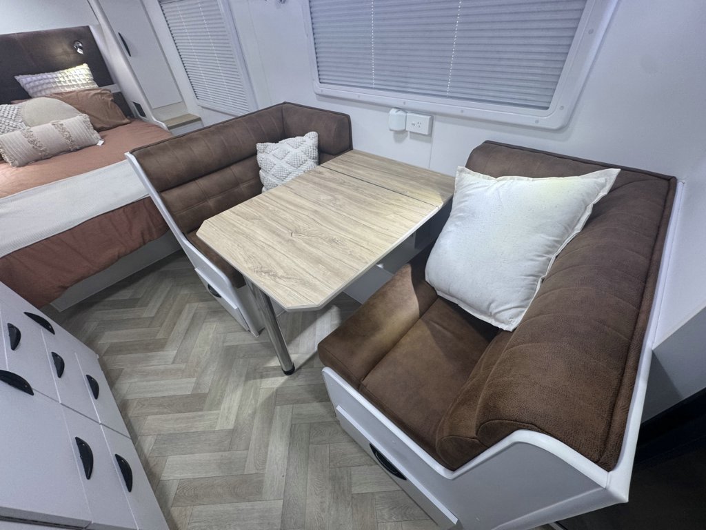 NEW 2026 SUPREME CLASSIC TOURER CARAVAN 2 AXLE